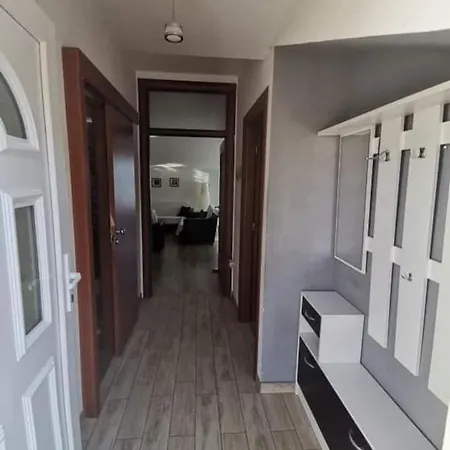 Penthouse Ivan شقة *
